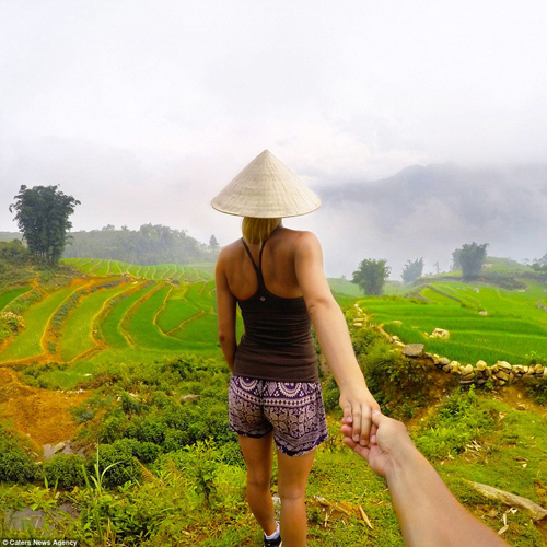 Vietnam In The Album “FOLLOW ME” Of Foreign Visitors