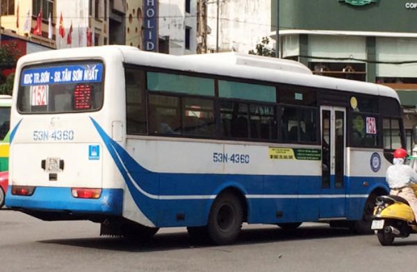 New public bus service between airport and downtown in Ho Chi Minh City